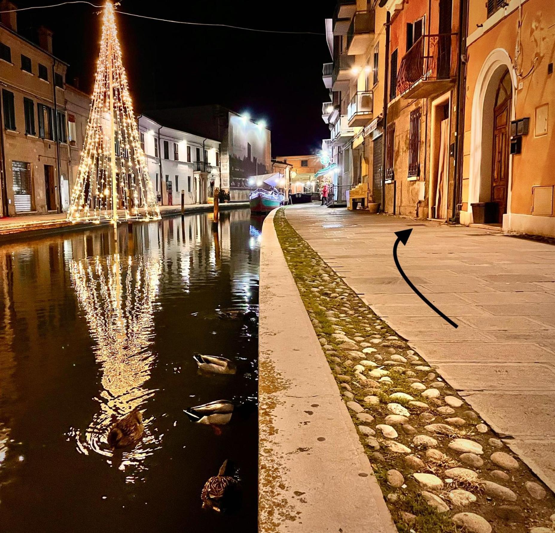 L'Encanto De Luna -Una Casa Autentica Comacchiese Comacchio Eksteriør billede